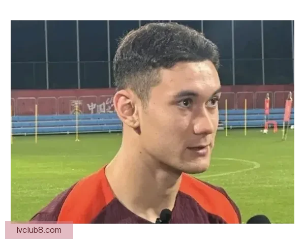 越南球员拳打拜合拉木后公开道歉球队零比三惨败收场比赛风波引发关注 越南球员拳打拜合拉木后公开道歉球队零比三惨败收场比赛风波引发关注